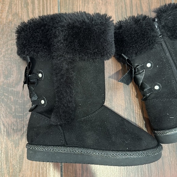 Jumping beans brand black boots, fur trim, Toddler size 10 - Picture 2 of 5
